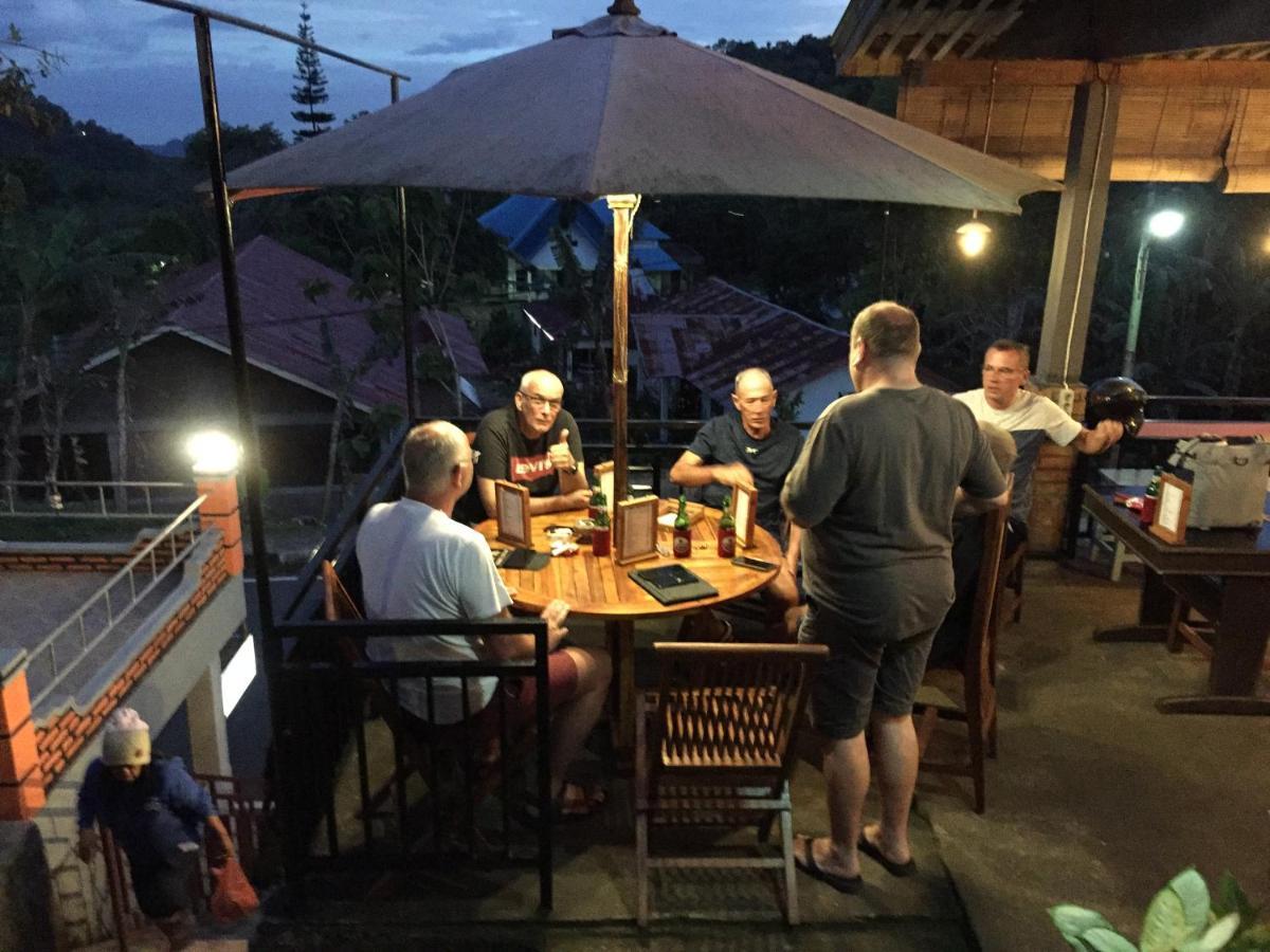 Bintang By Tobias Lodge Cafe & Restaurant Kelimutu Kültér fotó